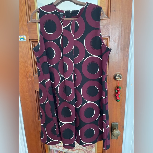 Alfas Burgundy & Black Swing Dress 12 - Picture 2 of 8